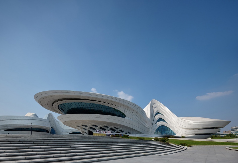 021_changsha_meixihu_international_culture_arts_centre_by_zaha_hadid_architects_960x656.jpg