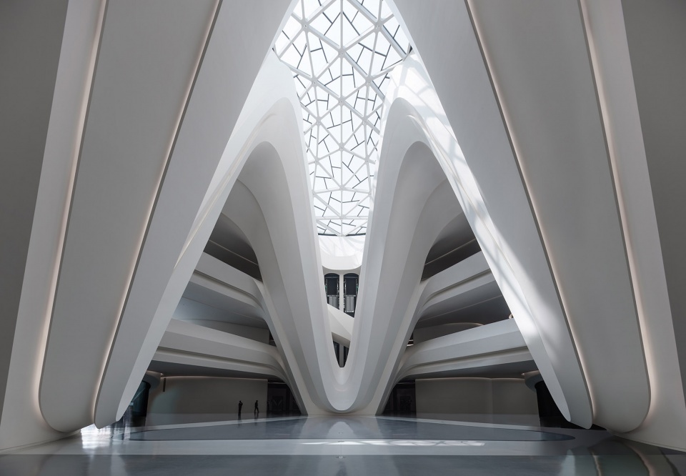 023_changsha_meixihu_international_culture_arts_centre_by_zaha_hadid_architects_960x666.jpg